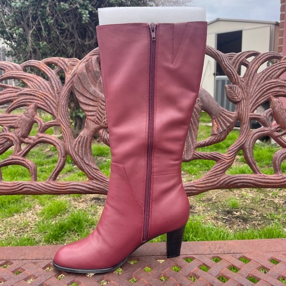 NWT 2007 Bloomingdale’s Inverness Red Leather Knee High Side Zip Tall Boots - Picture 6 of 9